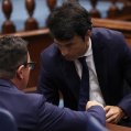 Marcos Bergaz (PSOE) junto al consejero Pablo Rodríguez (CC) en el Parlamento de Canarias