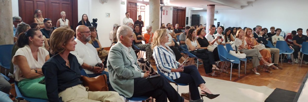 Jornada 'Turismo y Empleo: Reinventarse para sobrevivir' Jornada 'Turismo y Empleo: Reinventarse para sobrevivir'