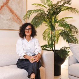 María Eugenia Fernández en su estudio. Decoración e interiorismo.