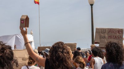 Movilización por una vivienda digna en Lanzarote. Foto: Andrea Domínguez.