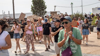 Movilización por una vivienda digna en Lanzarote. Foto: Andrea Domínguez.