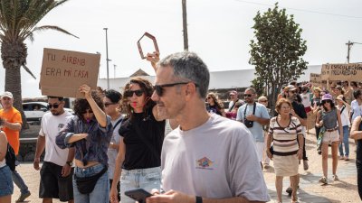 Movilización por una vivienda digna en Lanzarote. Foto: Andrea Domínguez.