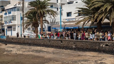 Movilización por una vivienda digna en Lanzarote. Foto: Andrea Domínguez.
