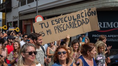 Movilización por una vivienda digna en Lanzarote. Foto: Andrea Domínguez.