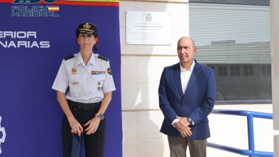Homenaje al agente fallecido en la playa del Orzán