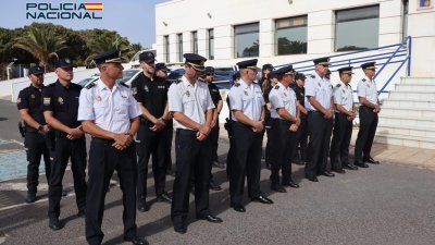 Homenaje al agente fallecido en la playa del Orzán