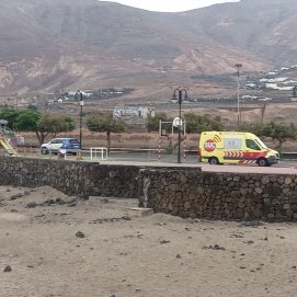 Un hombre sufre un infarto en la playa de La Garita