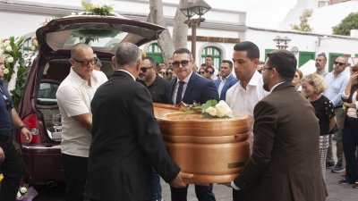 Último adiós a la parlamentaria lanzaroteña Cristina Calero. Foto: Juan Mateos