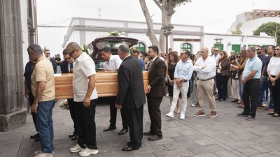 Último adiós a la parlamentaria lanzaroteña Cristina Calero. Foto: Juan Mateos