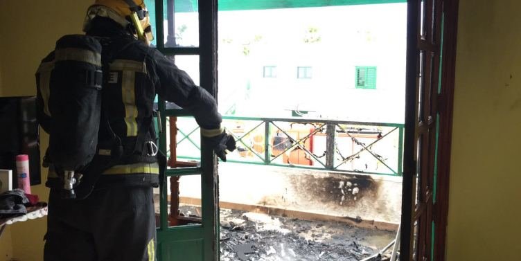 Incendio Puerto del Carmen dentro 2