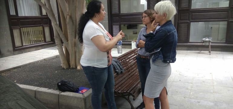 Gabriela con alcaldesa y Sande