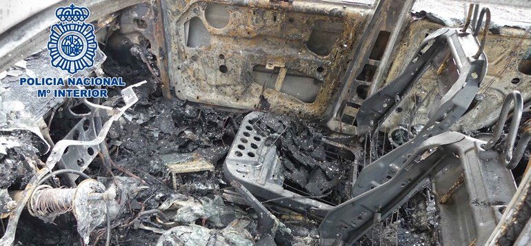 coche quemado detenidos 2