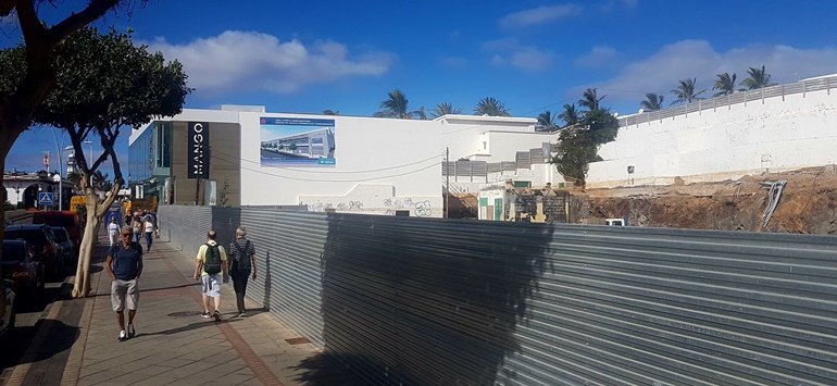 centro comercial la perla 2