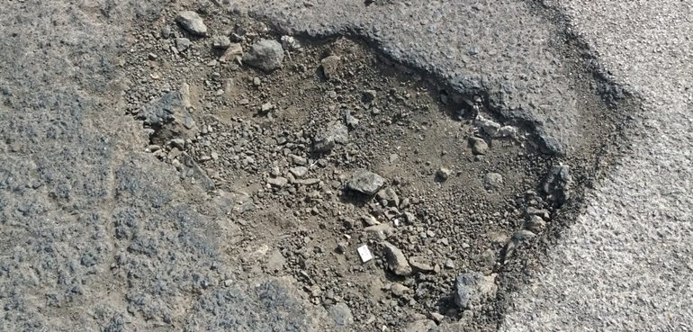 agujero asfalto calle portugal
