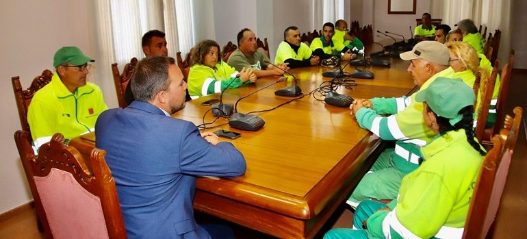 Reunión trabajadores Márgenes Lanzarote (2)