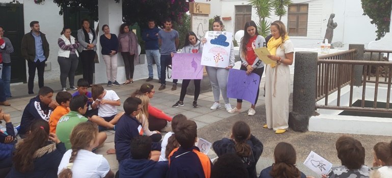 Lanzarote se suma a los actos contra la violencia de género y condena ...